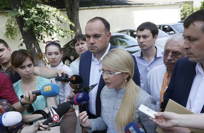В течение месяца суд должен вынести решение о неправомерности повышенных тарифов - это требование закона, - Власенко