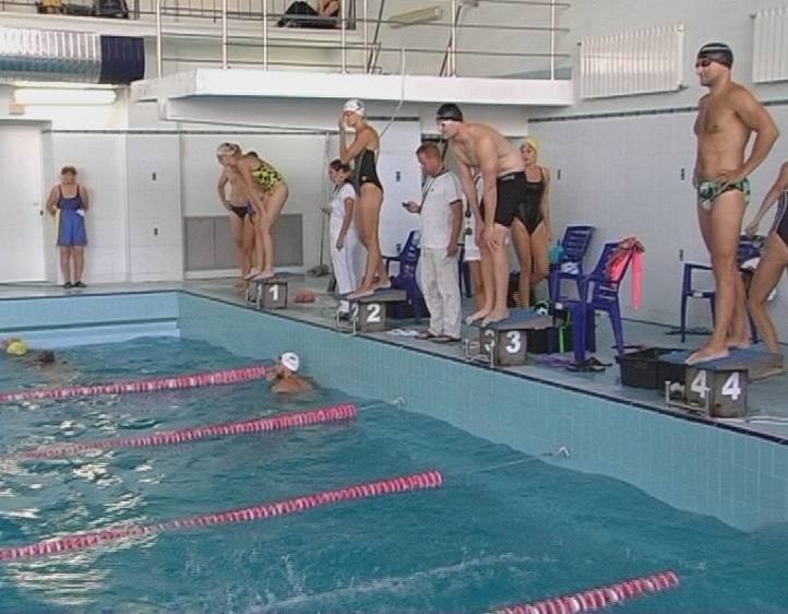 В Чернигове состоялся чемпионат Украины по плаванию. Видео