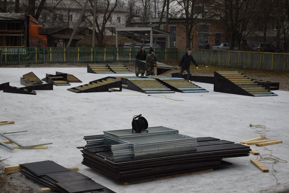 Первую скейт-площадку сооружают на Черниговщине. ФОТО