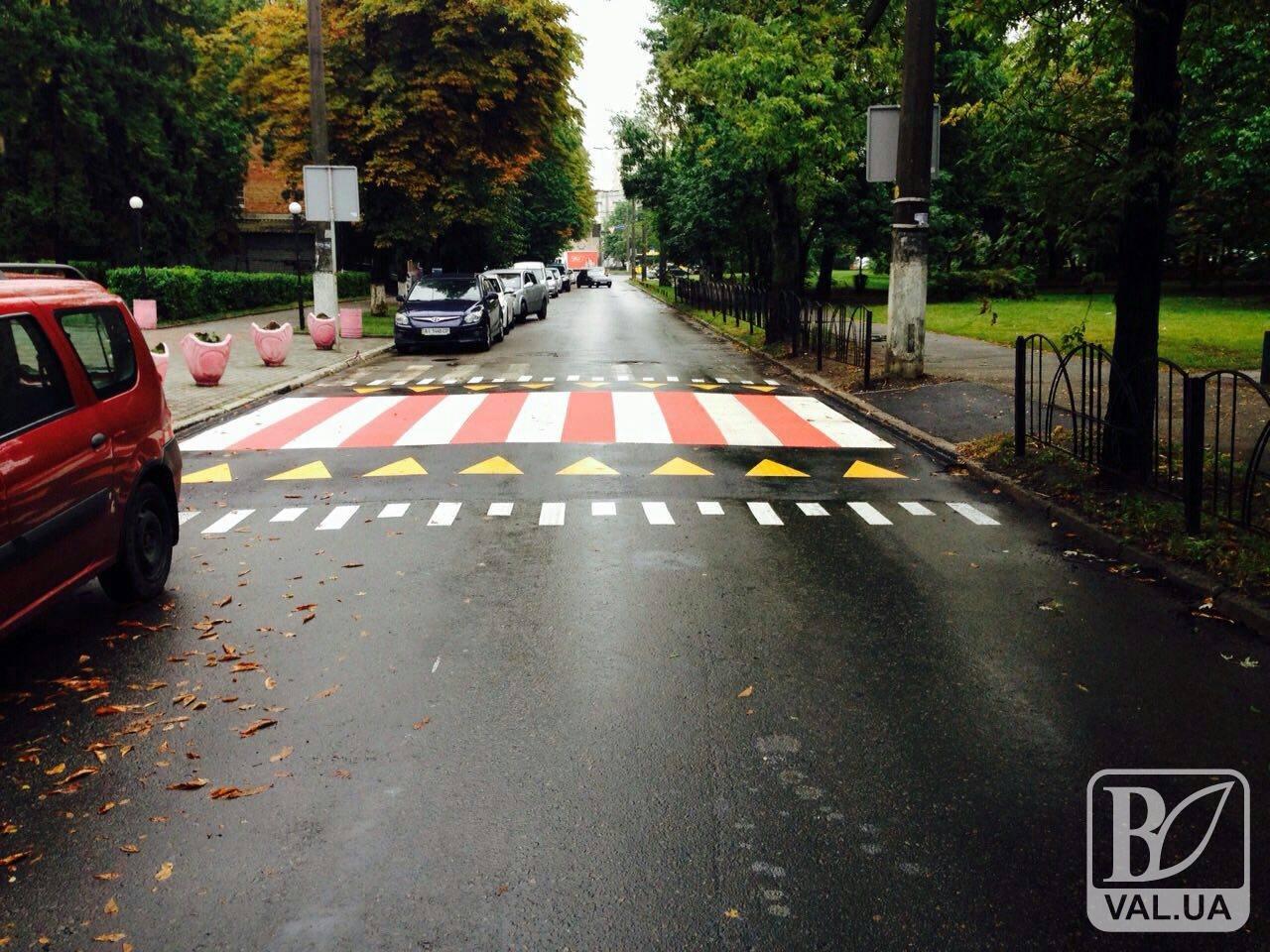 У Чернігові незабаром зʼявляться пішоходні переходи з підвищеним рівнем безпеки 