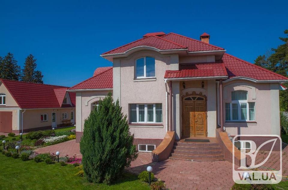 В Царском Селе продают дом за 10 миллионов гривен
