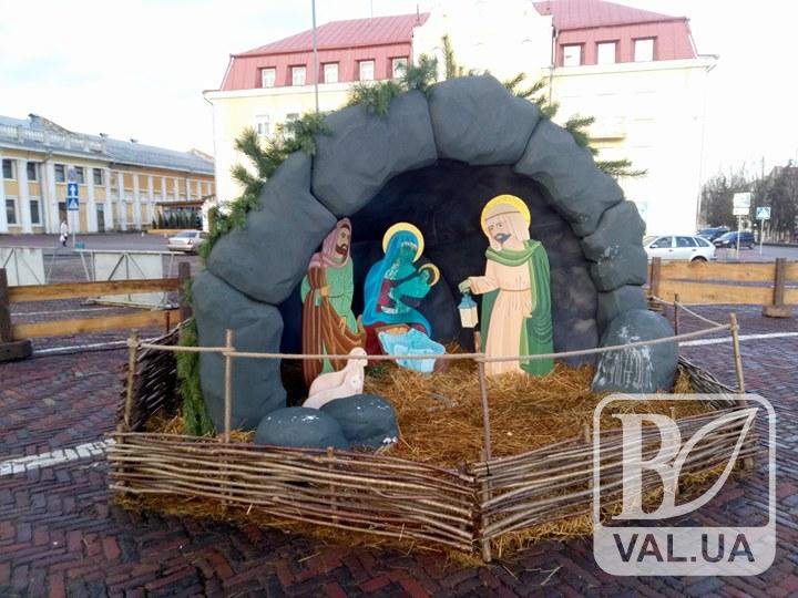 На Красній площі вандали сплюндрували різдвяну інсталяцію. ФОТОфакт