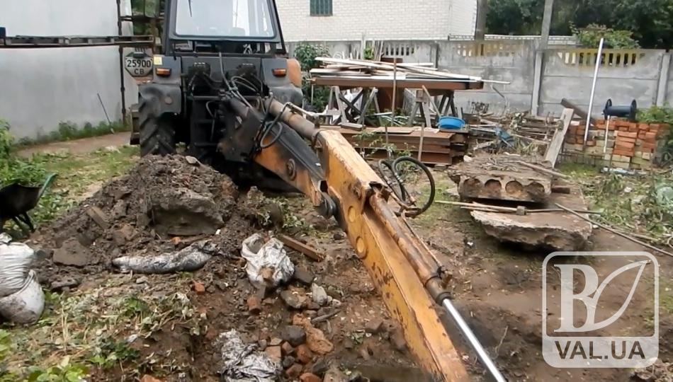 Забиті ливнівки: причина затоплення вулиці Десняка