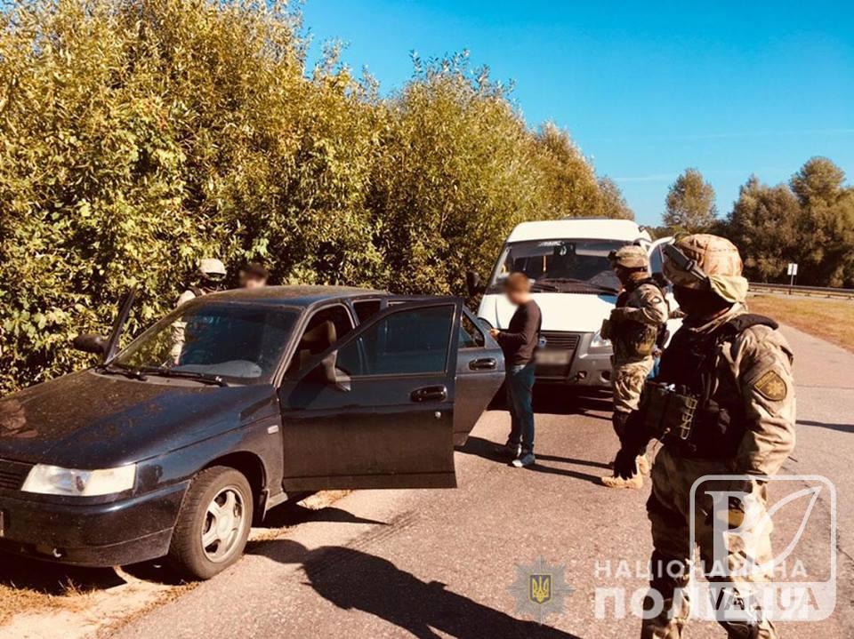 На Чернігівщині по дорозі на «стрілку» затримали банду кримінальних «авторитетів». ФОТО