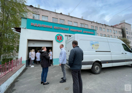 Лікарні Чернігівщини та Сумщини отримали медичні вантажі — гуманітарну місію очолив Валерій Дубіль