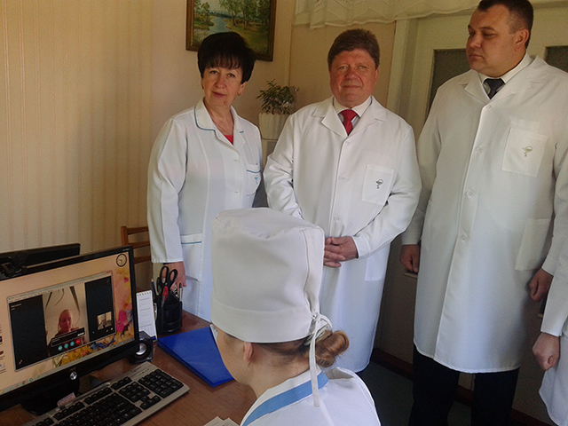 У Чернігові хворих на туберкульоз почали лікувати за допомогою Скайпу