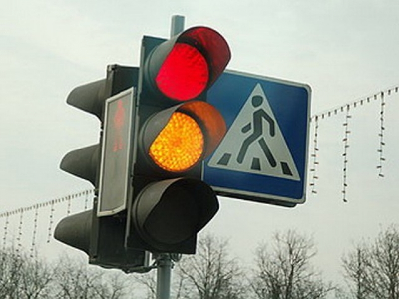 Чернігівцям не вистачає у центрі міста «лежачих поліцейських» та світлофорів
