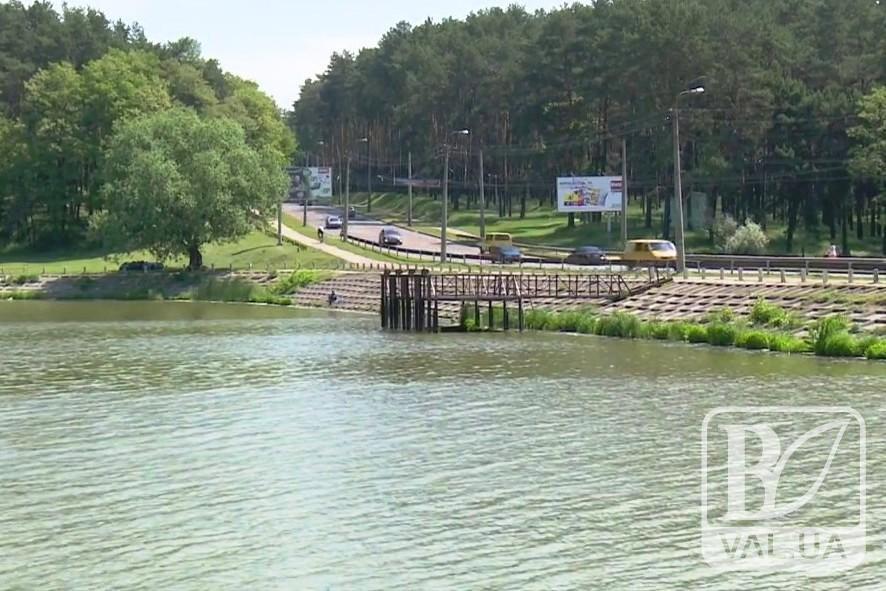 У Чернігові розпочалася реконструкція гідротехнічної споруди на р. Стрижень          