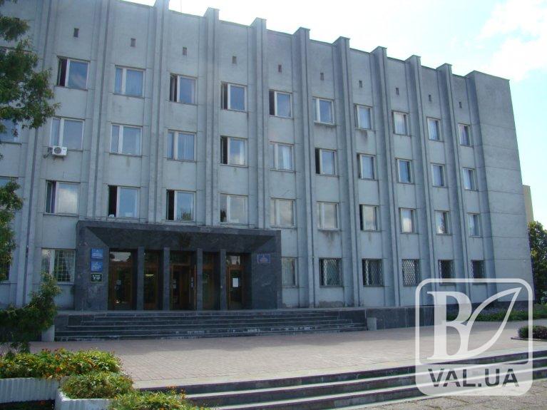 Підприємець викрав у суді розписку ціною у десятки тисяч доларів