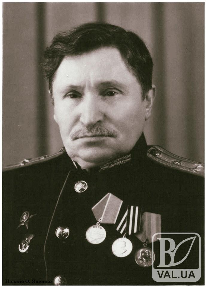 Славетні Імена Чернігова: Білий. Людина у білому