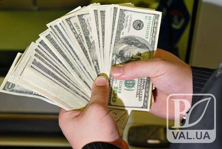 На Чернігівщині керівник РДА попався на хабарі у 5 тисяч американських доларів