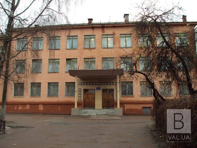 Директора 6-ї школи Чернігова звільняють? 