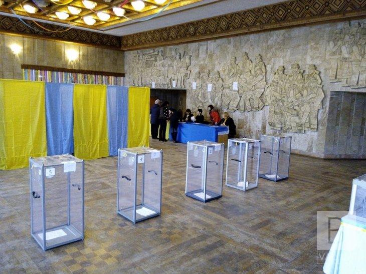 У Чернігові всі виборчі дільниці відкрились вчасно