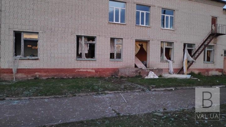 Ранок після вибуху на виборчій дільниці у Любечі: як виглядає школа. ФОТО