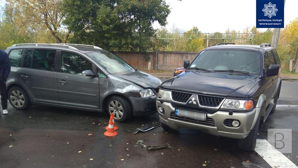 За один дощовий день у Чернігові сталося шість ДТП. ФОТО