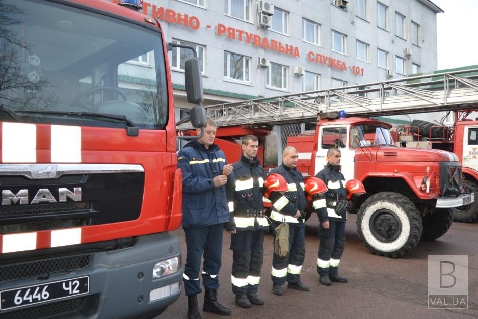 Спасатели Черниговщины почтили память погибших в Одессе. ФОТО