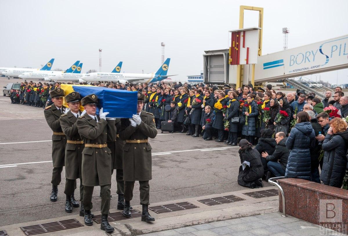 Труну з тілом загиблого у авіакатастрофі Ігора Матькова зустрінуть у рідному Козельці живим коридором