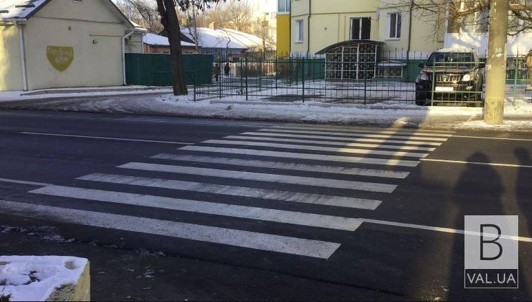 На злополучном пешеходном переходе на Толстого отремонтируют освещение 