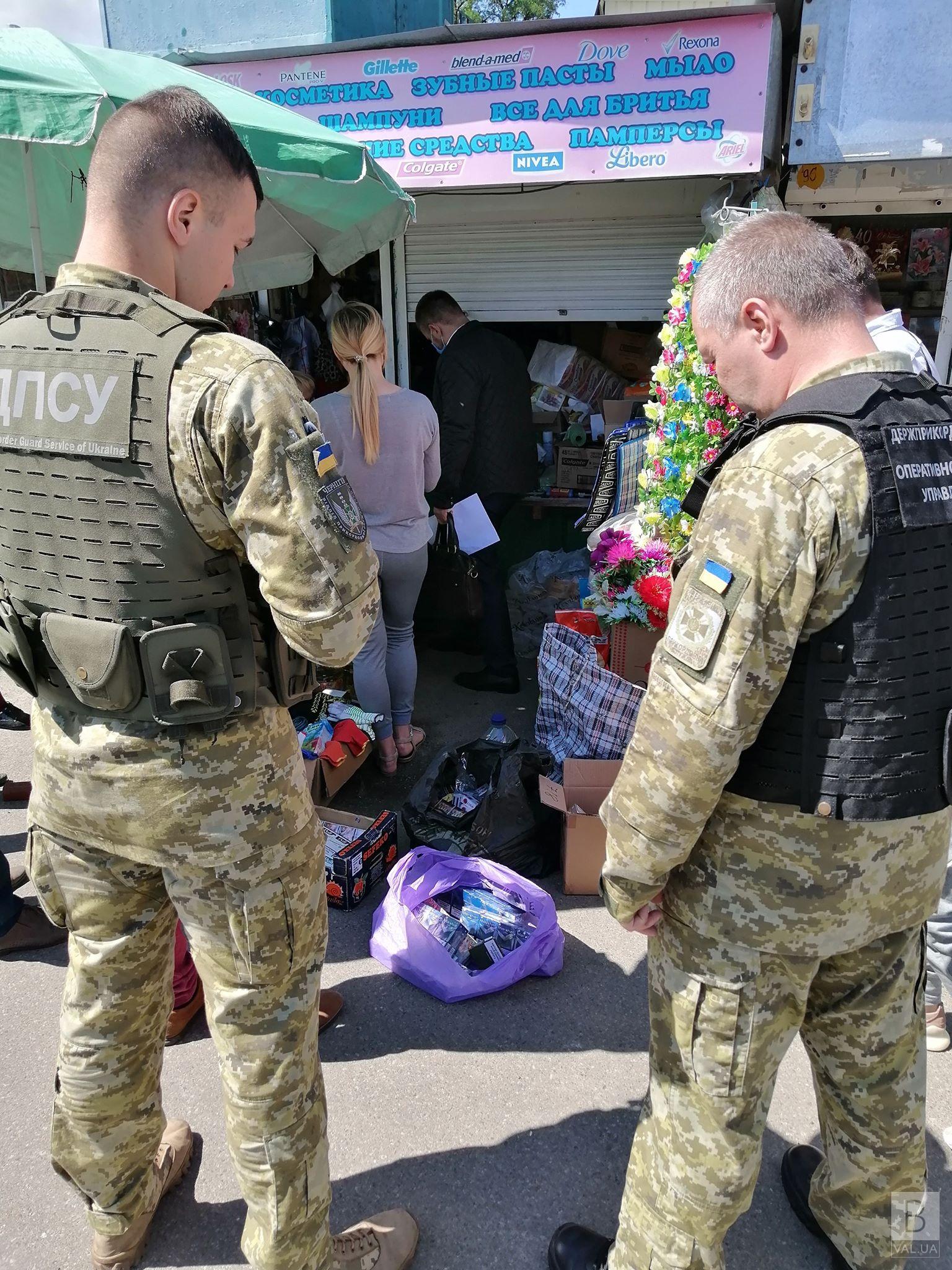 На «Привокзальном» изъяли контрафактные сигареты почти на миллион гривен. ФОТО