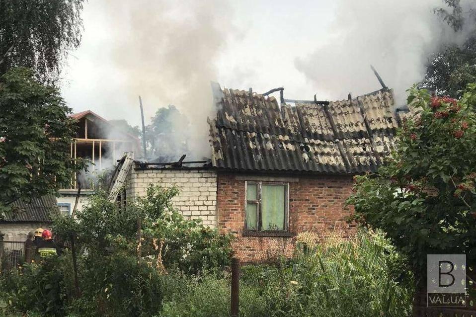 В Черниговском районе из-за разряда молнии горел дом