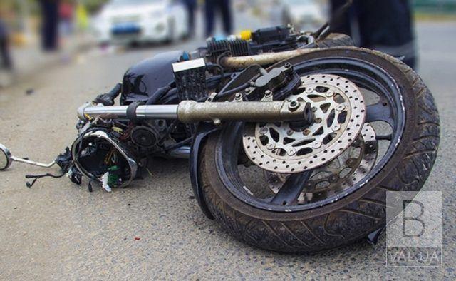 У потрійній ДТП в Чернігові постраждав мотоцикліст