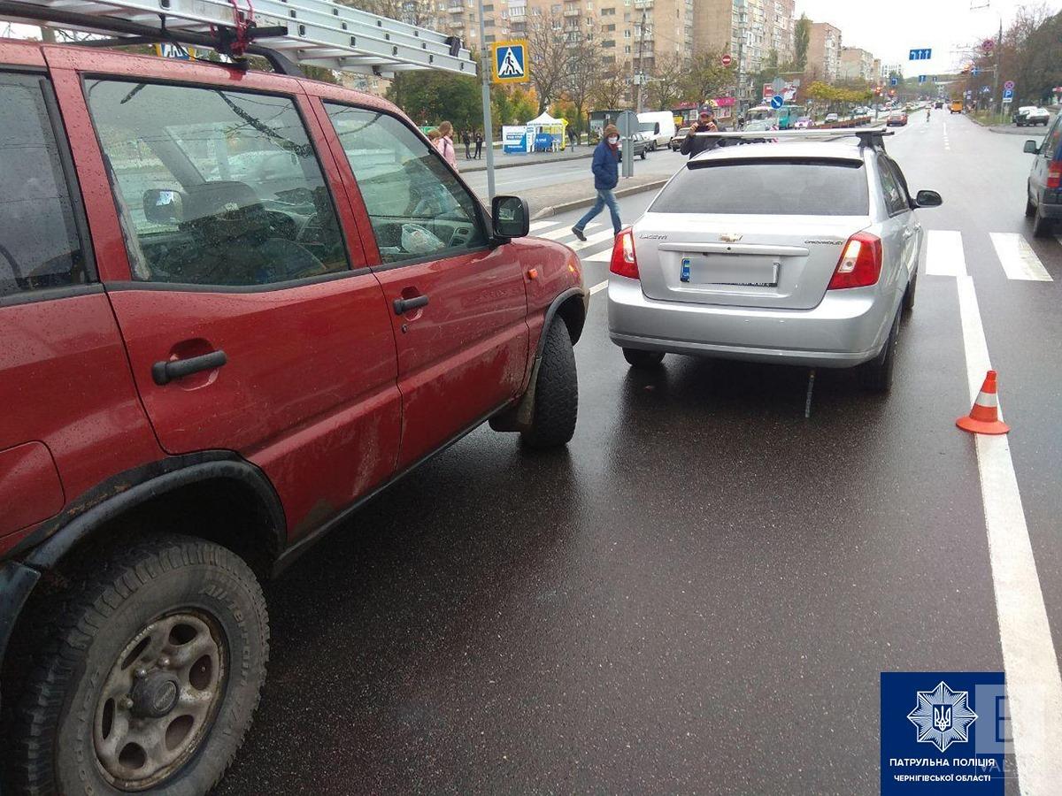 На Рокоссовського нетверезий водій на позашляховику в’їхав у «Chevrolet Lacetti». ФОТО