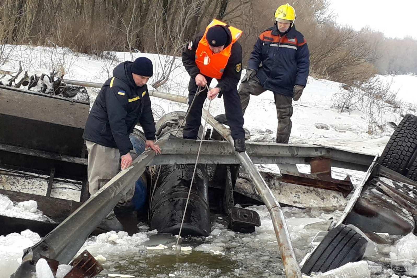 Вміст нафтопродуктів, що потрапили у Десну після падіння фури, щонайменше у 26 разів перевищує норму, - екологи