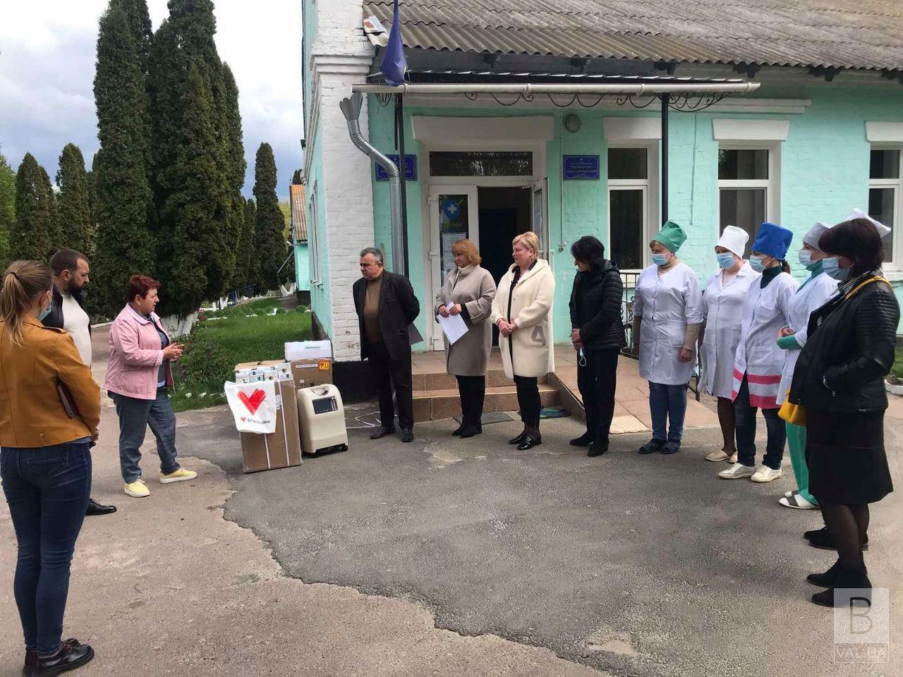 Медичні заклади Срібнянщини отримали медичне обладнання від Валерія Дубіля