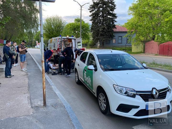 На Гончій водій таксі збив велосипедиста