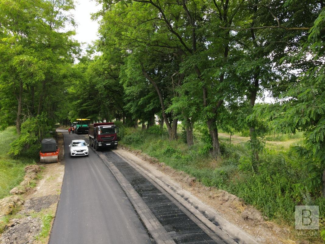 На території Мезинського національного парку ремонтують дорогу