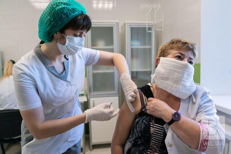 На Чернігівщині за добу вакцинували 5 655 людей