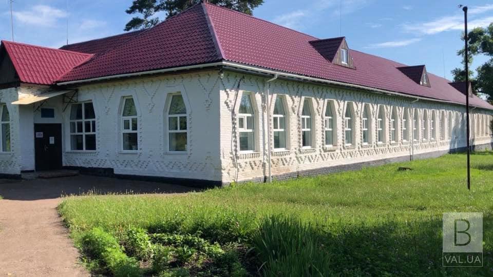 Перша на Чернігівщині: Гнідинцівську школу Сластіона визнали пам’яткою