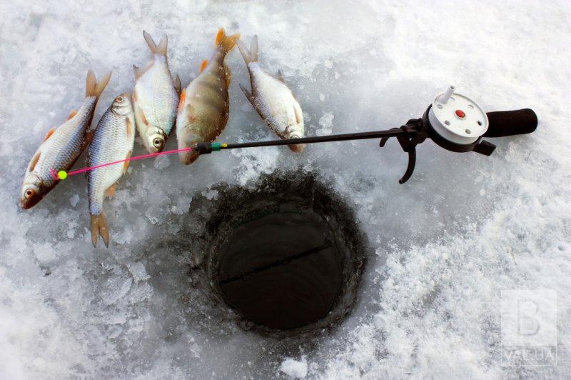 З 1 листопада заборонять рибалити на зимувальних ямах