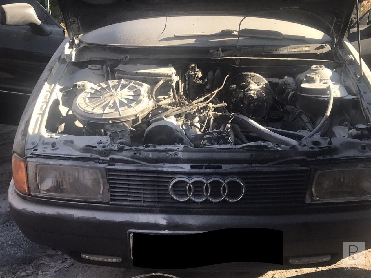 У Чернігові загорілася «Audi 80»