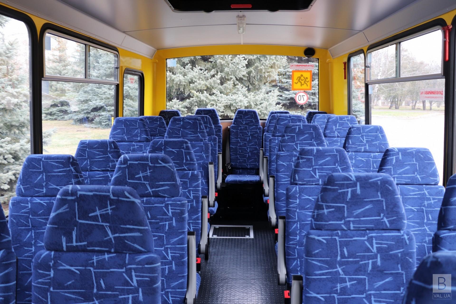 Ще одна громада на Чернігівщині отримала шкільний автобус