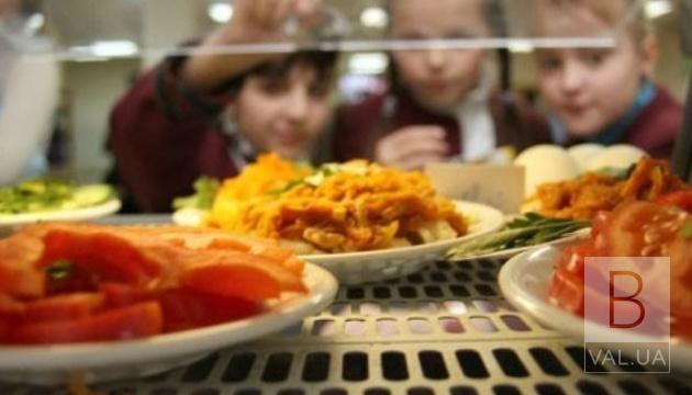 На 10 гривень у школах та 8 у дитсадках: у Чернігові виконком погодив підвищення цін на харчування
