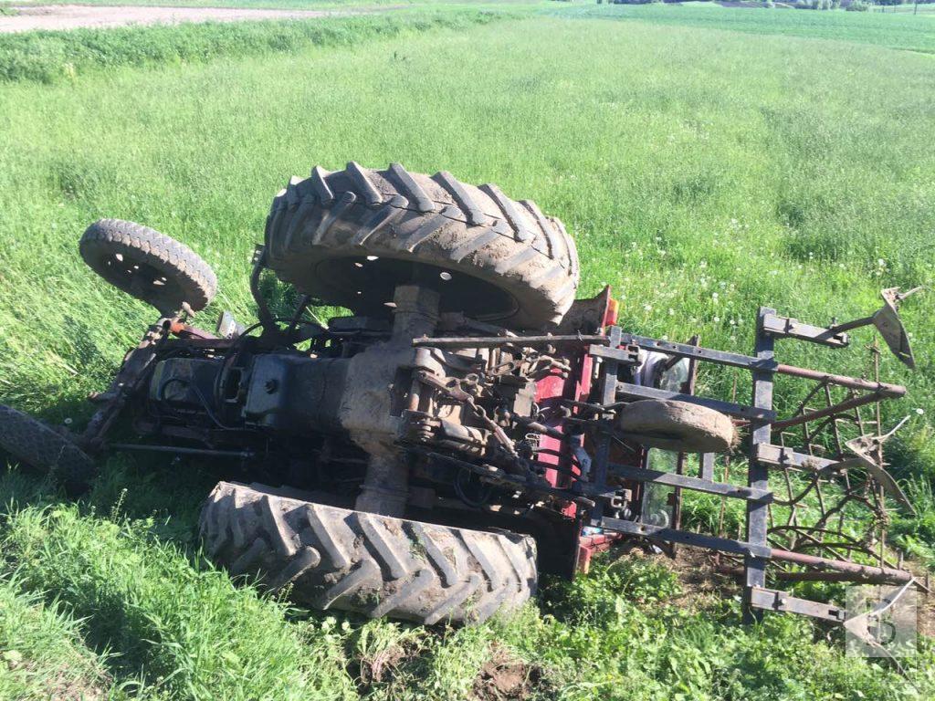 У Чернігівському районі перекинувся трактор: водій загинув на місці