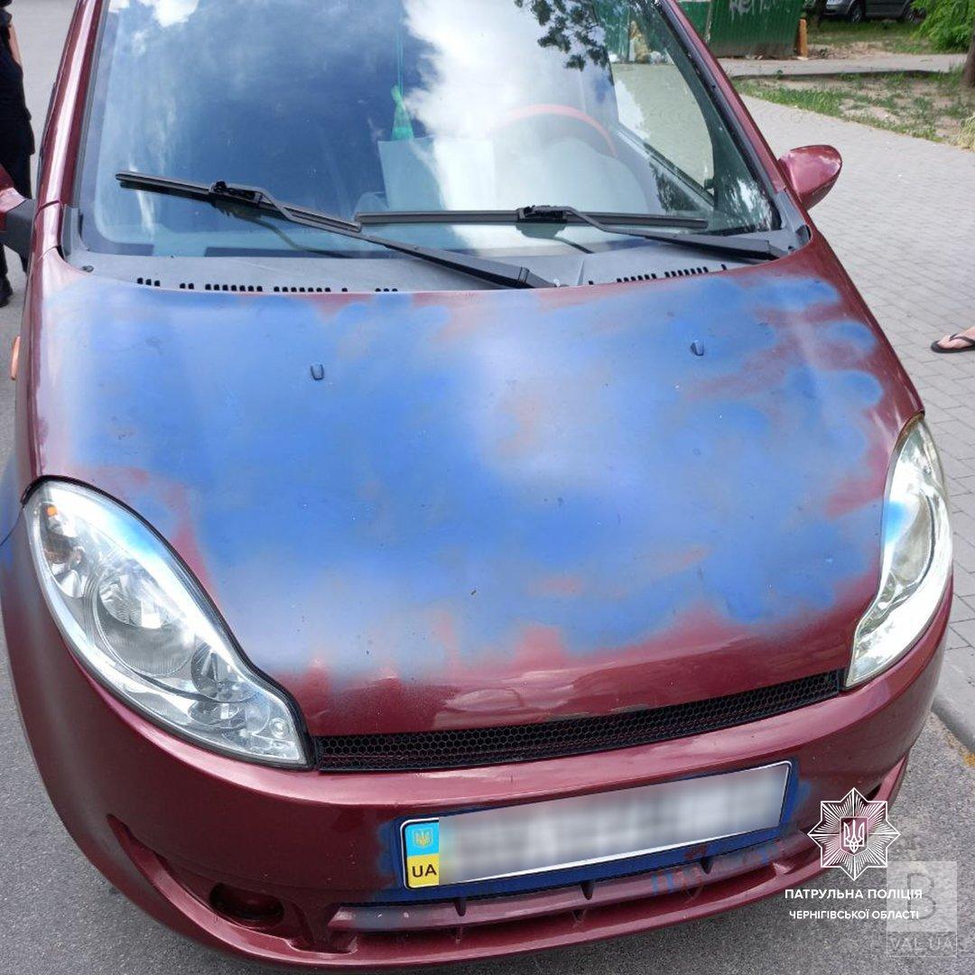 На Рокоссовського виявили автомобіль, який перебував у розшуку з травня