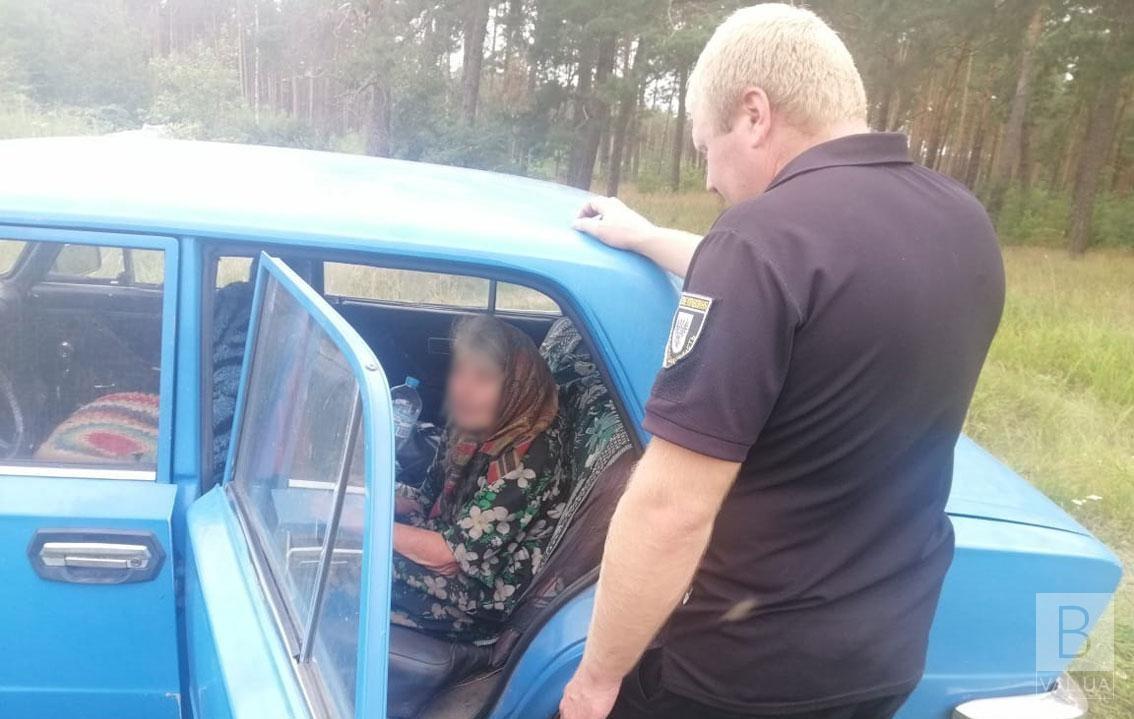 На Корюківщині розшукали пенсіонерку, яка пішла за чорницею і більше доби блукала в лісі
