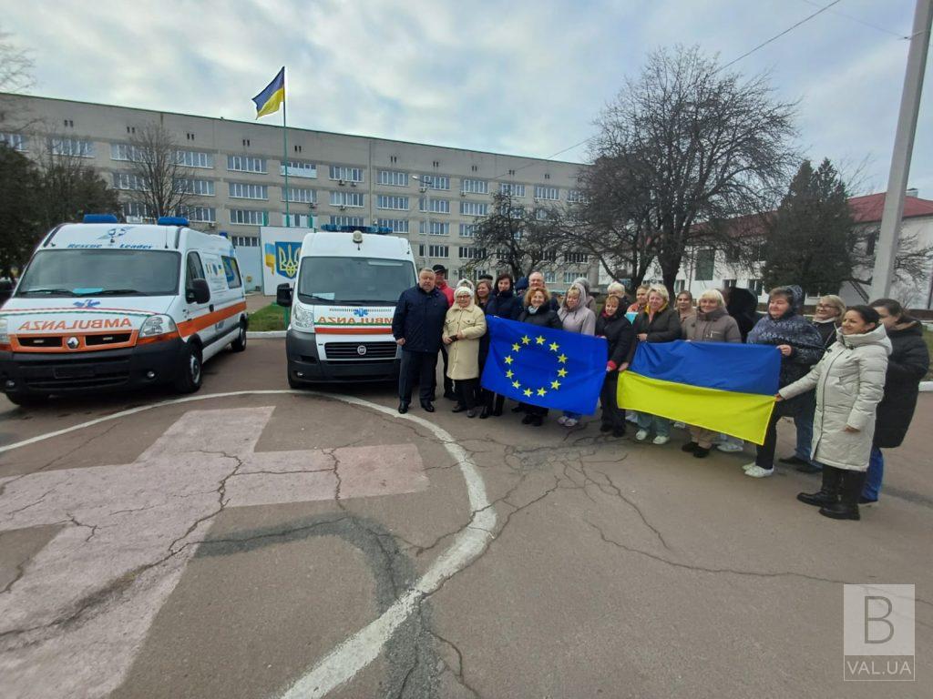 Автопарк Чернігівської обласної лікарні збільшився на 2 «швидкі»