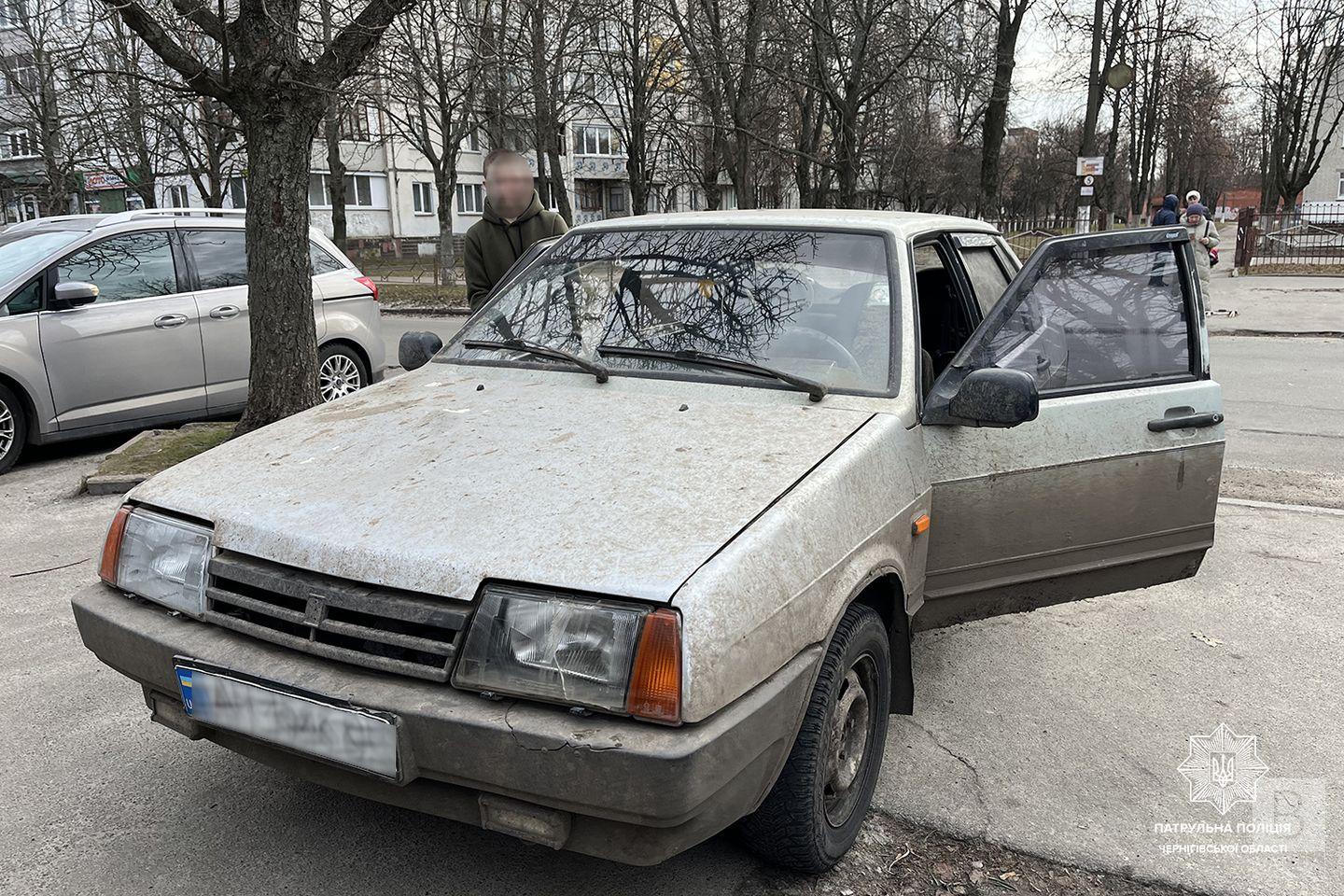 Чернігівські патрульні виявили легковик, який перебував у розшуку