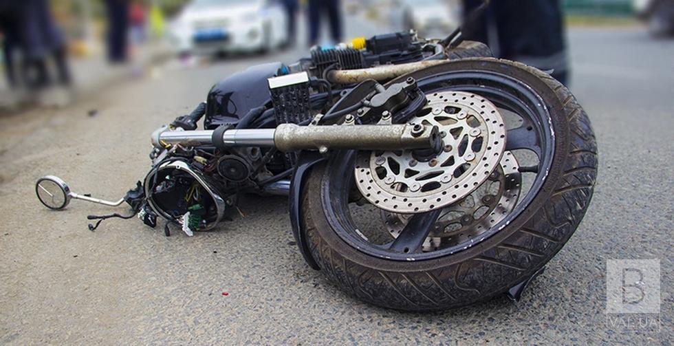 У Чернігові в ДТП постраждав мотоцикліст: він у лікарні