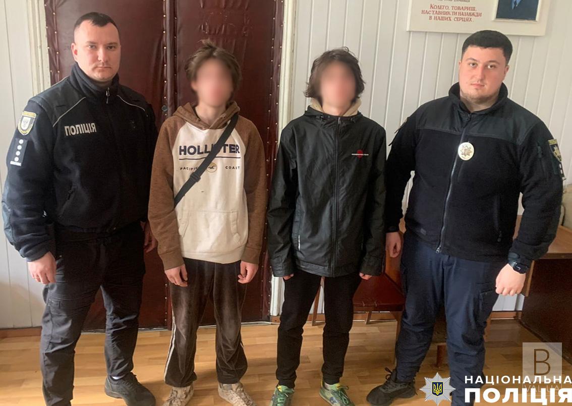 Викрали планшет, 3 тисячі гривень та харчі: у Прилуках затримали двох підозрюваних у крадіжці з піцерії