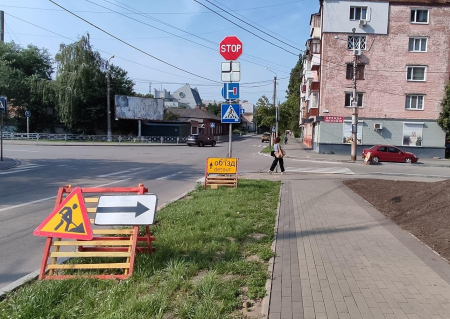 У Чернігові перекрили рух транспорту на вулиці Тарновського