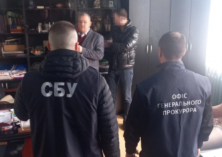 На хабарі затримали начальника управління Держпродспоживслужби Чернігівщини: за що посадовець вимагав гроші